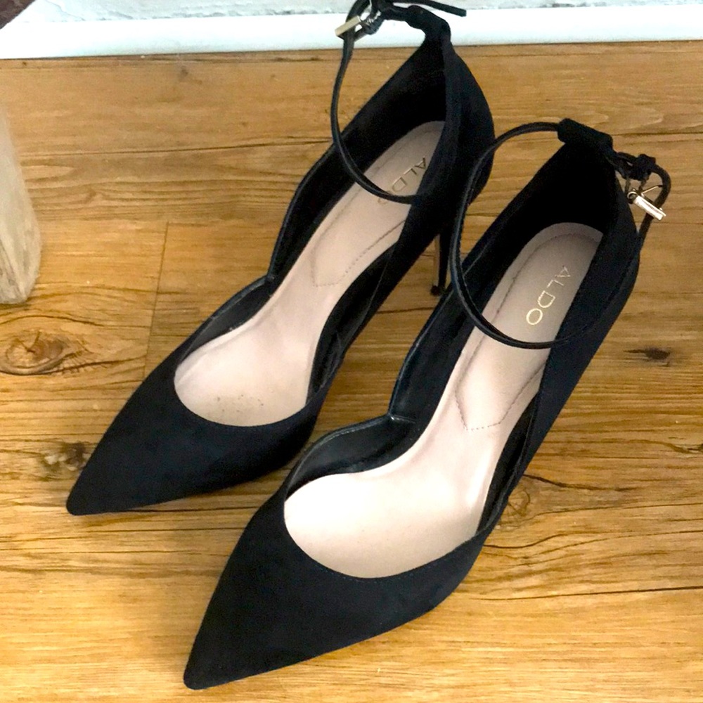 Strappy Black Closed Toe Stiletto